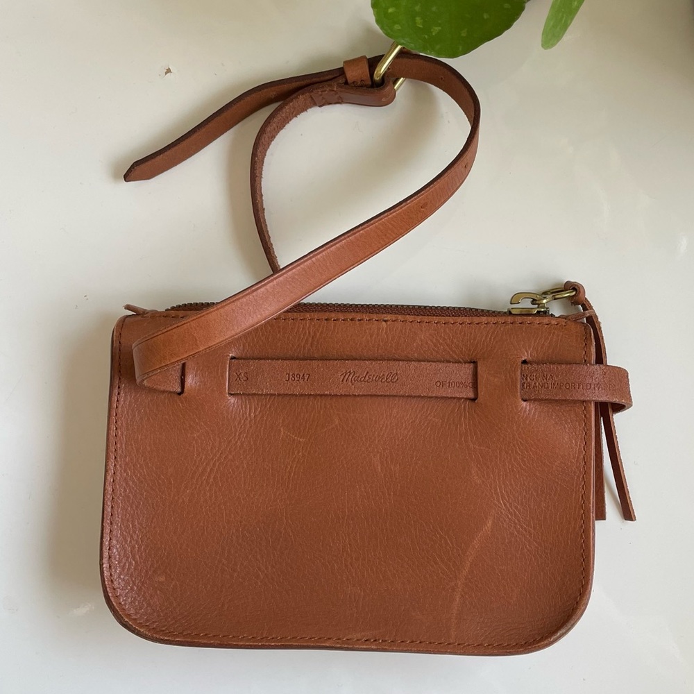 Madewell tan leather belt bag